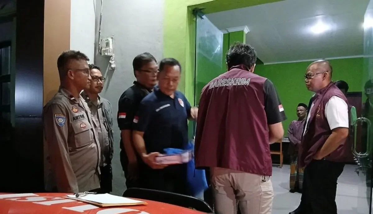 Kasus Dugaan Pemalsuan Sertifikat di Pagar Laut Tangerang: Kepala Desa Kohod dalam Pemeriksaan