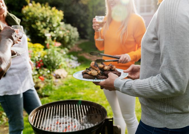 Membuat Tempat Barbeque di Rumah: Santai, Seru, serta Lezat!