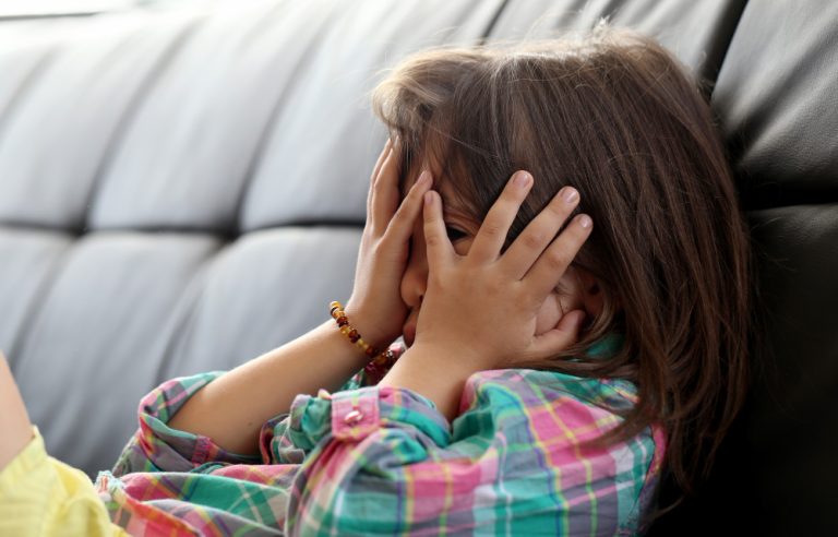 menanggulangi anak tantrum