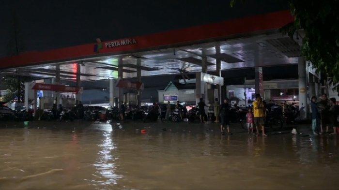 Banjir Parah di Kabupaten Maros, Status Awas Diperpanjang Akibat Cuaca Ekstrem