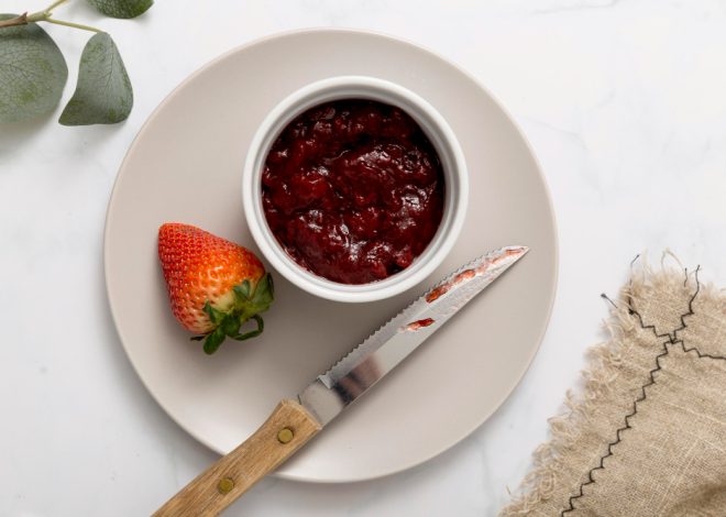 Cara Mudah Membuat Selai Stroberi Homemade yang Lezat