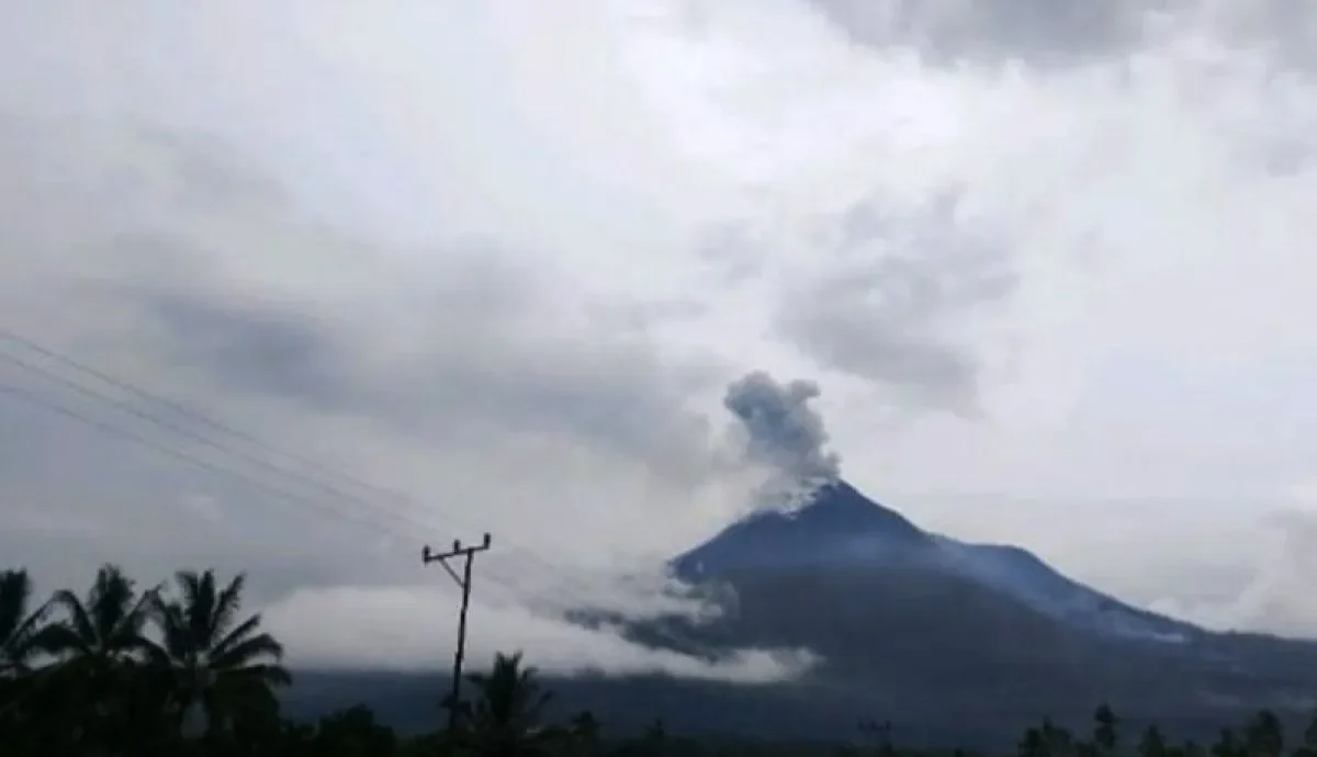 Gunung Lewotobi Laki-Laki Kembali Erupsi, Warga Diminta Waspada