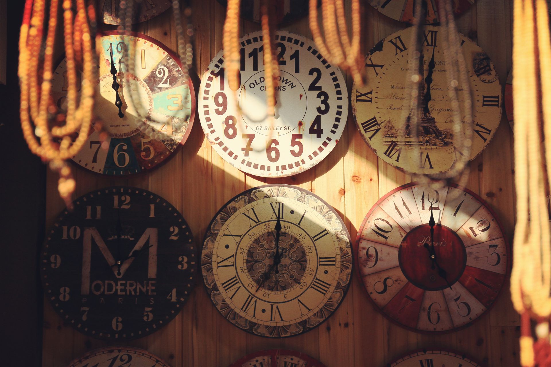 Jam dinding vintage